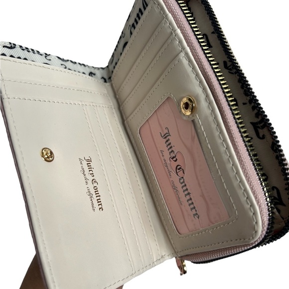 Juicy Couture Deboss Dusty Blush Semi Charmed Multicompartment Bifold Wallet - Picture 5 of 11